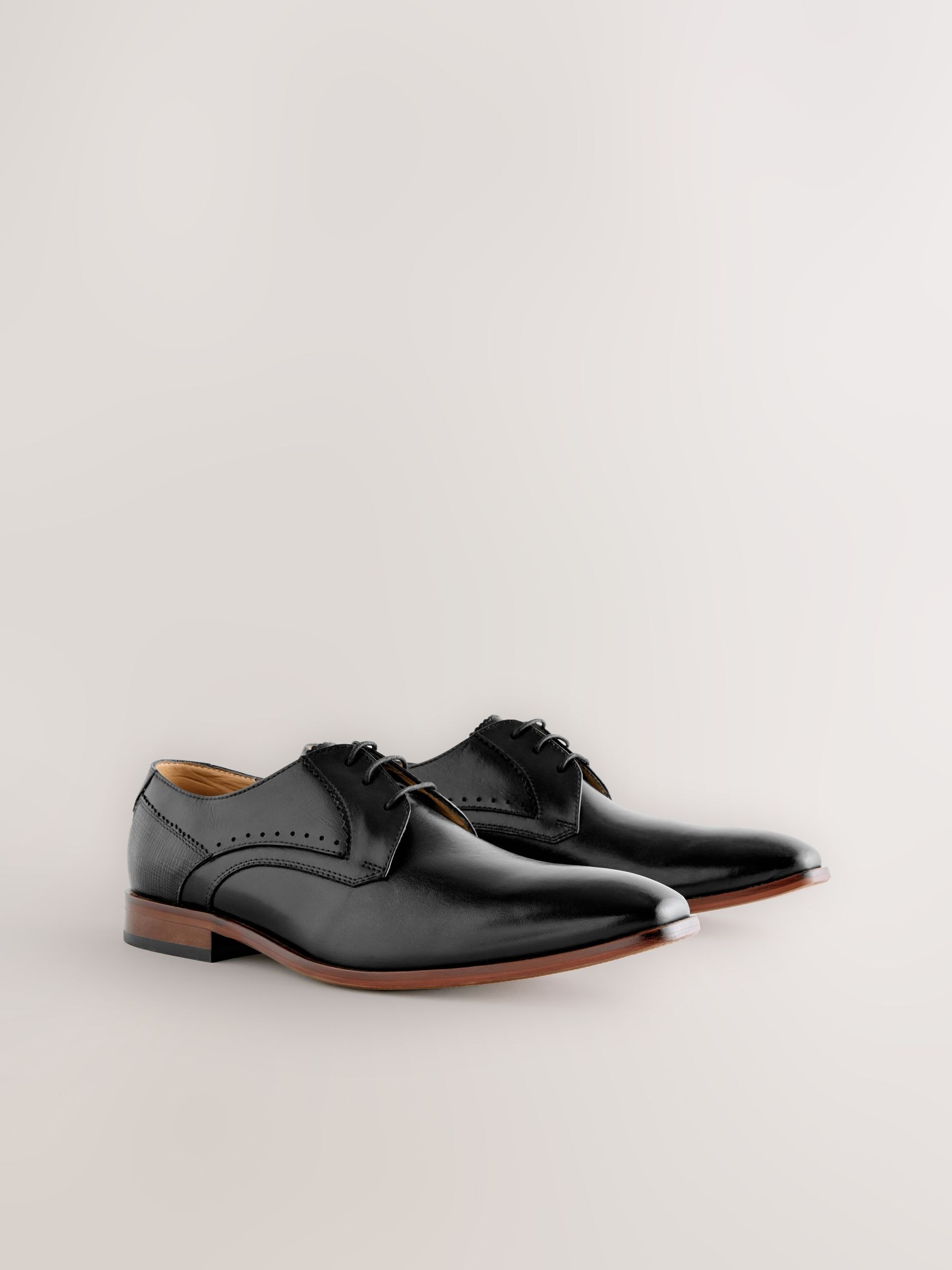 VET371 Black Leather Derby Shoes - Image 2