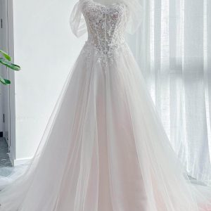 VET441 A-Line Court Train Lace Tulle Wedding Dress