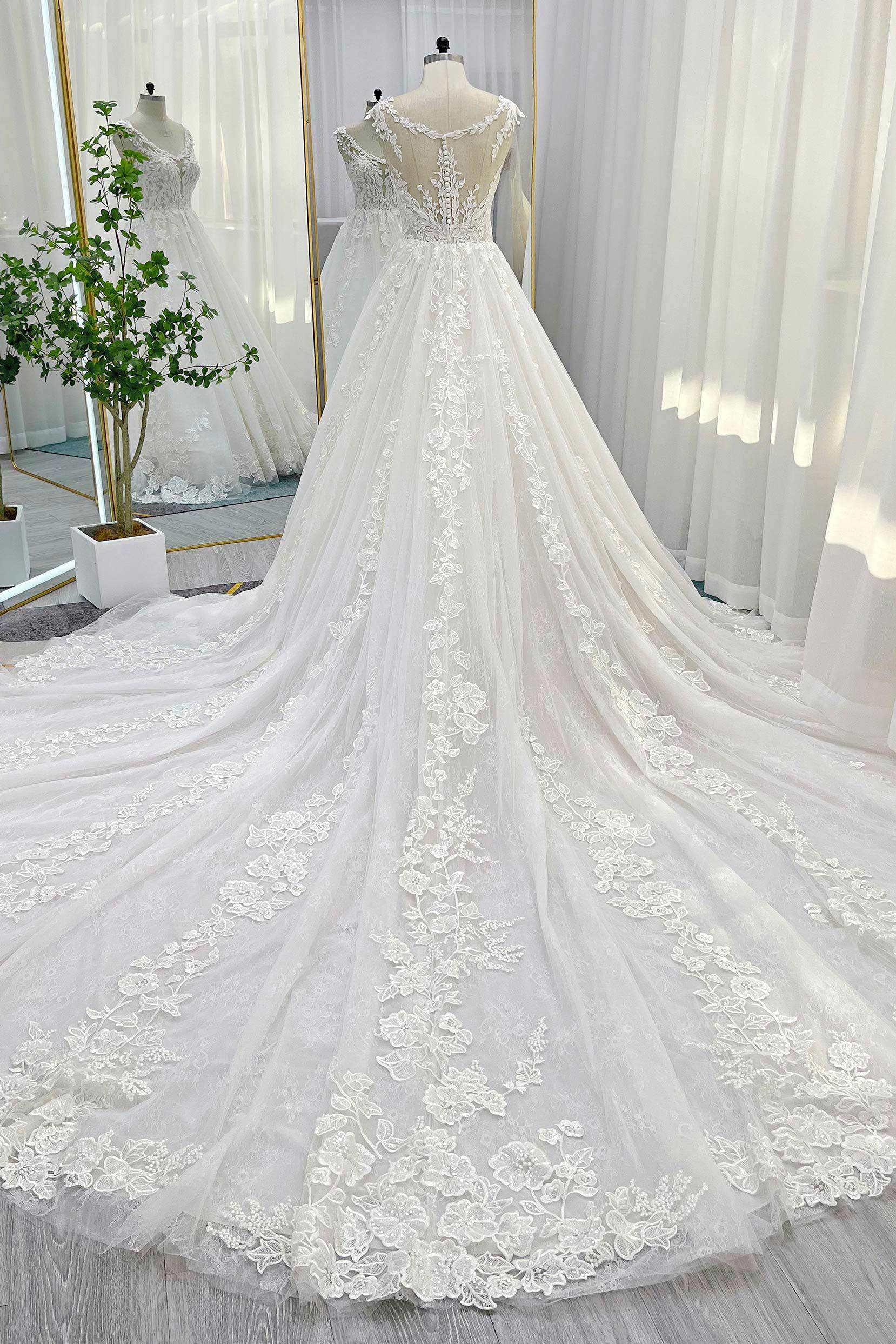 VET439 Ball Gown Cathedral Train Lace Tulle Wedding Dress - Image 2