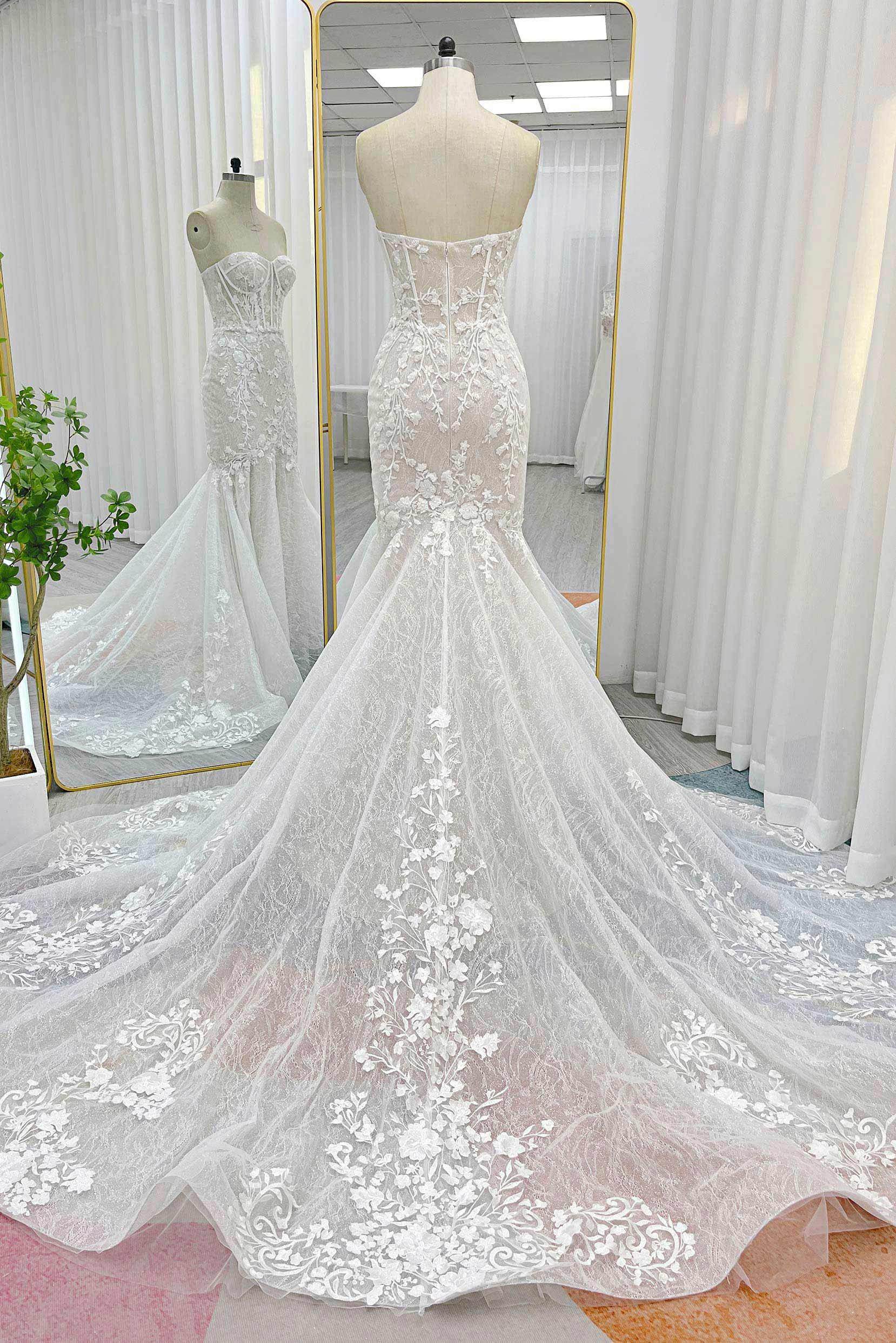 VET424 Trumpet-Mermaid Court Train Lace Tulle Wedding Dress - Image 6