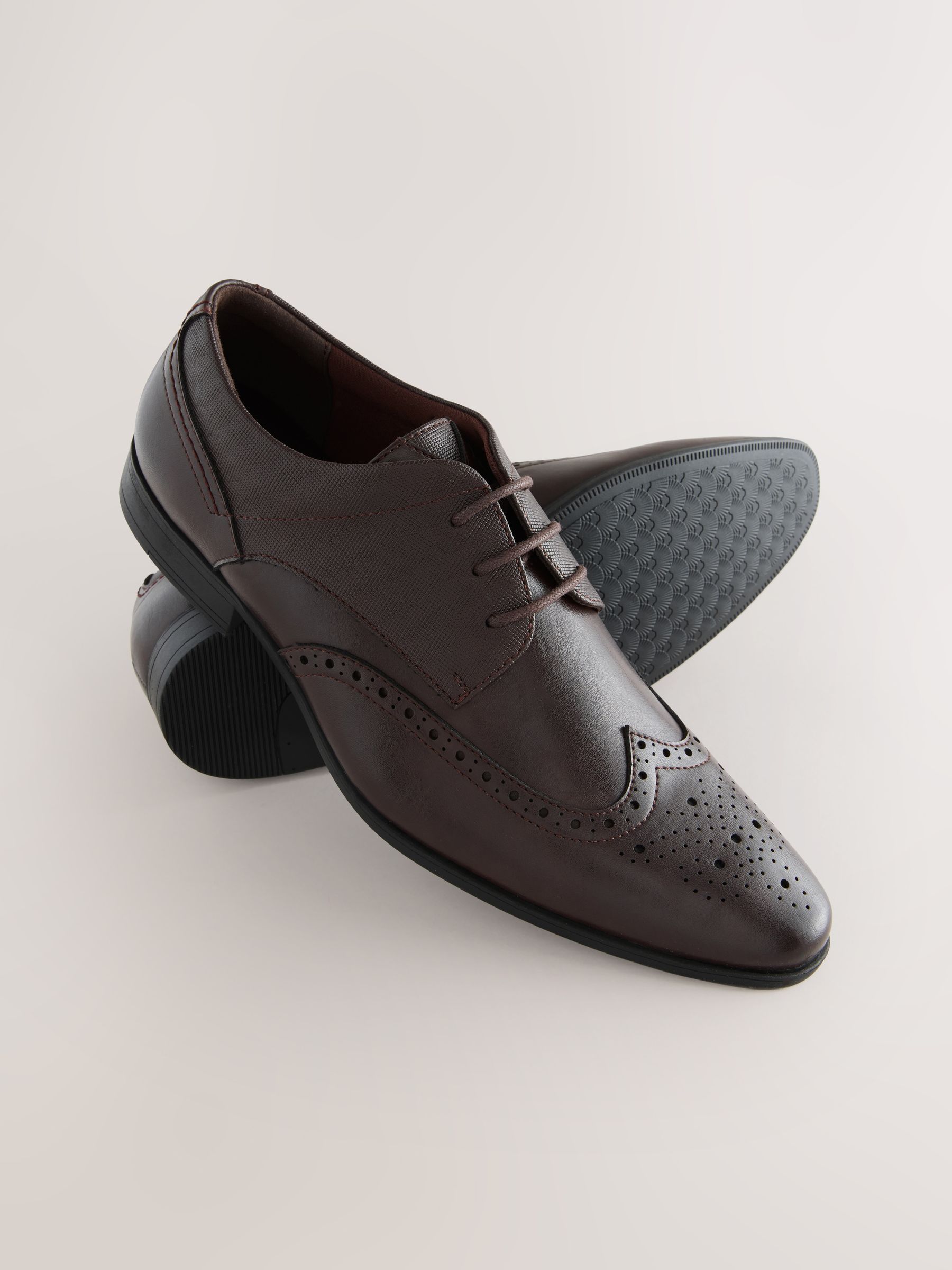 VET382 Brown Wide Fit Brogue Shoes - Image 6