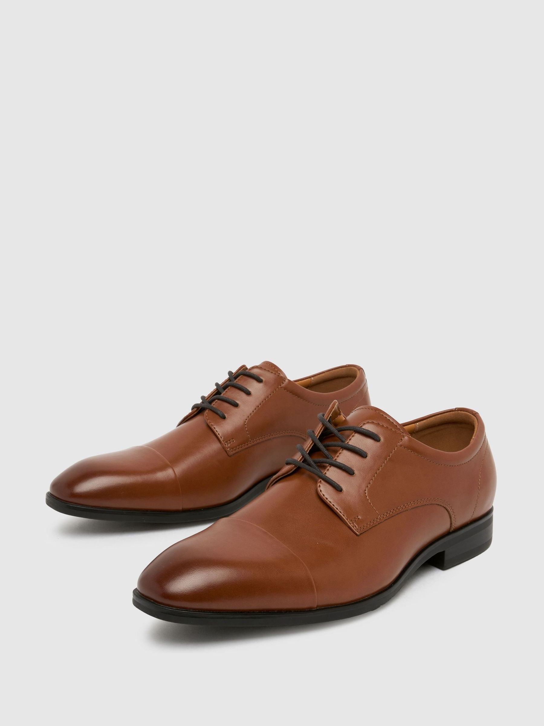 VET373 Lace-Up Derby Brown Shoes - Image 3