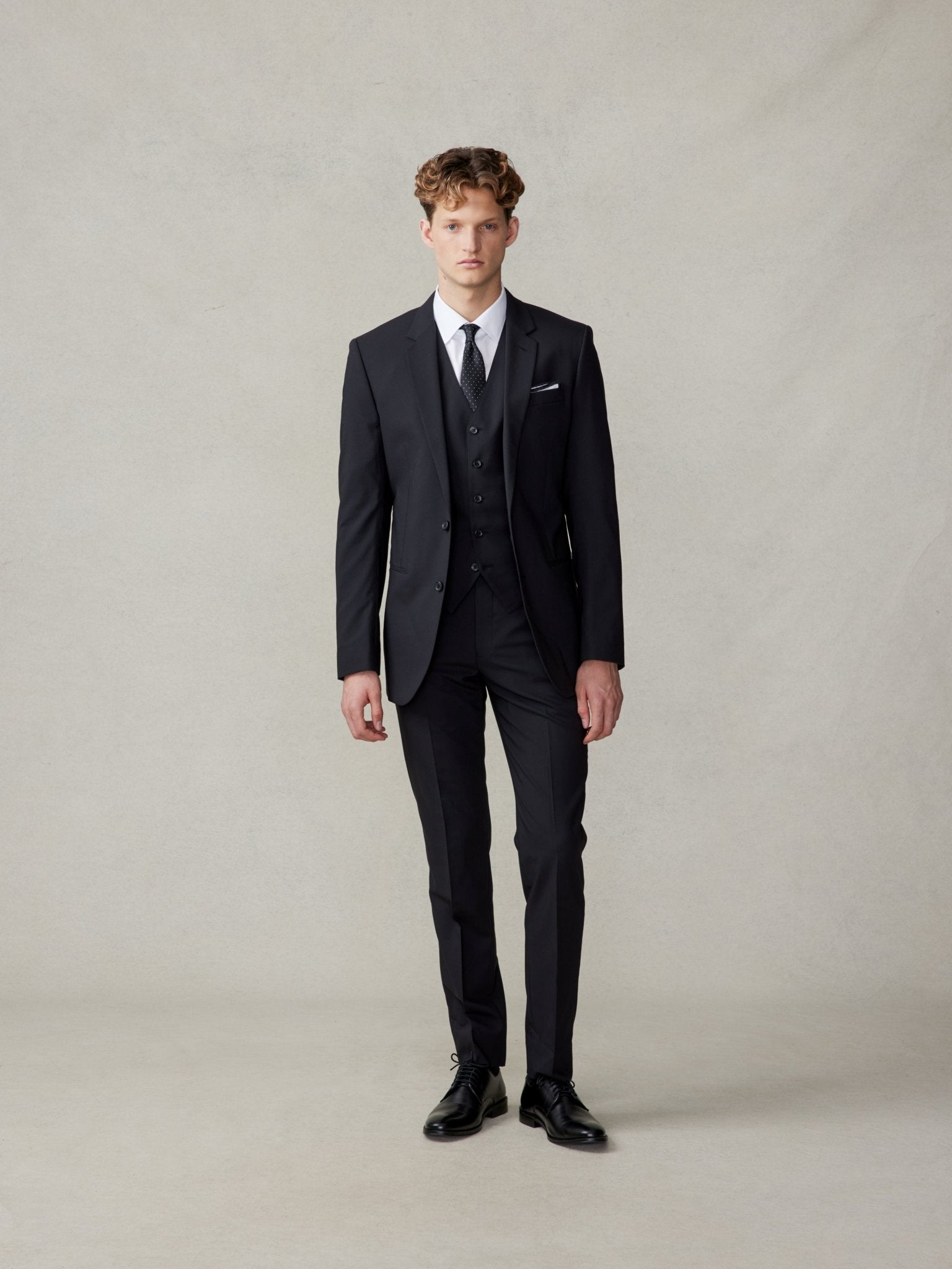 VET418 Essential Black Suit - Image 2