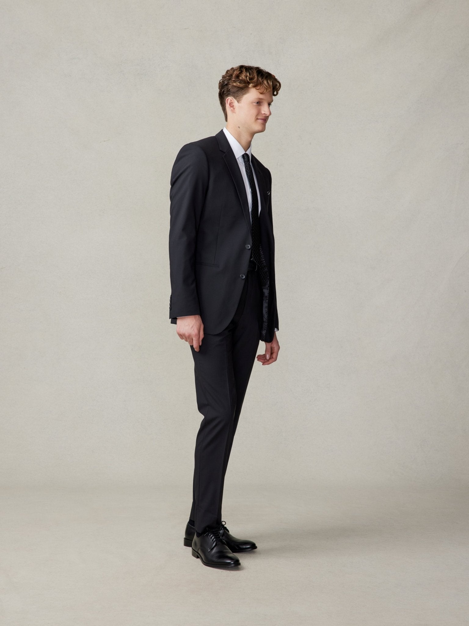 VET418 Essential Black Suit - Image 4