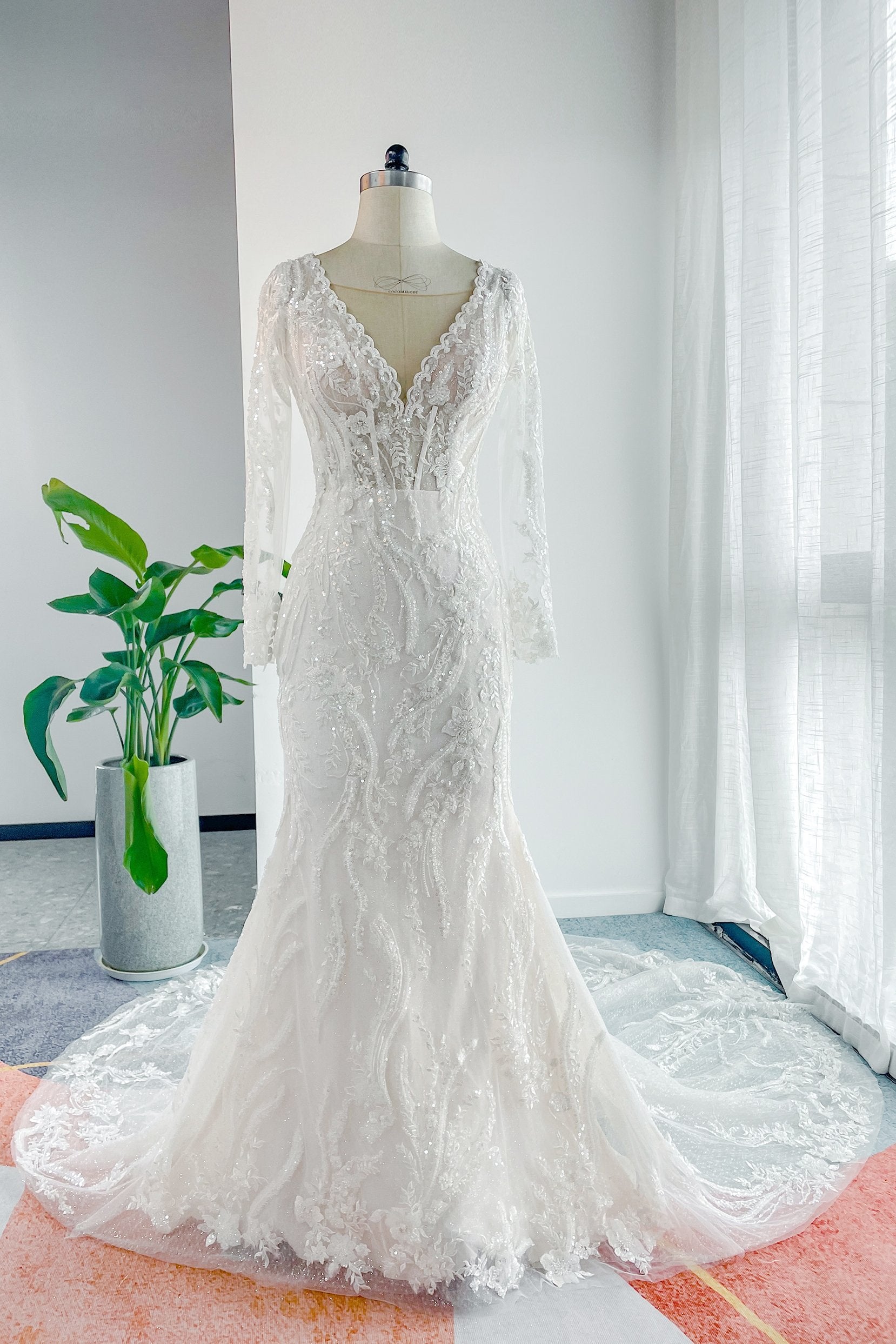 VET428 Trumpet-Mermaid Chapel Train Lace Tulle Wedding Dress - Image 3
