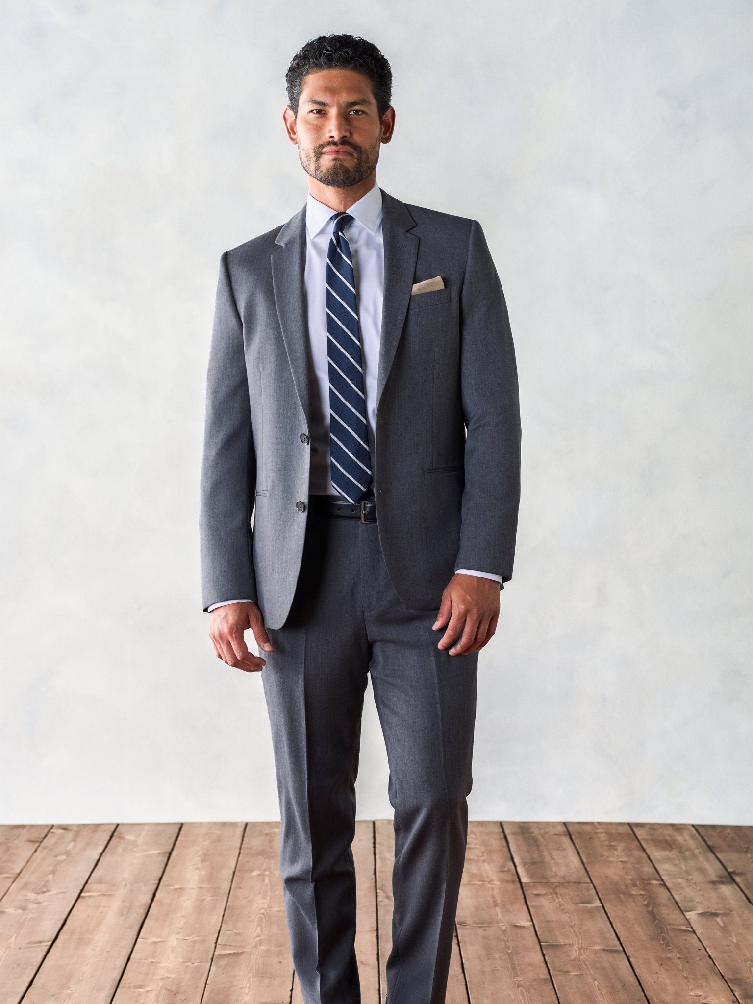 VET412 Grey Suit 5 Piece Outfit - Image 3